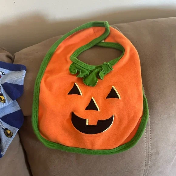 NB items - Picture 3 of 5